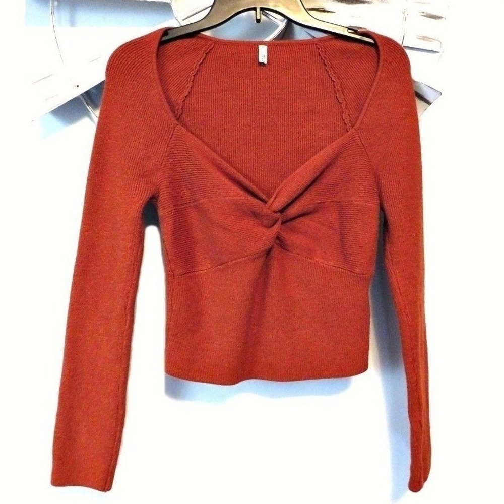REORIA Rust Orange Twist Front Ribbed Knit Sweater Large Long Sleeve Fitted Top